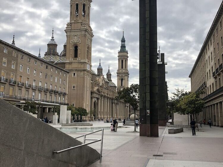 هتل Hostal Cumbre