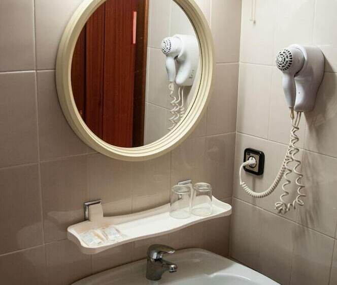 Отель Hostal Fontdemora