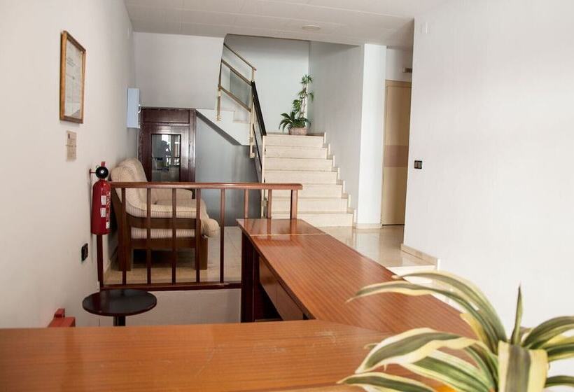 Отель Hostal Fontdemora