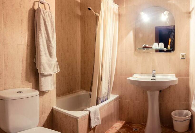 בית מלון כפרי Hostal Romi