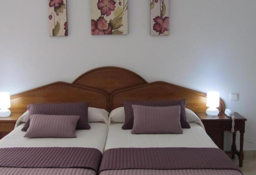 ホテル Hostal Vista Alegre