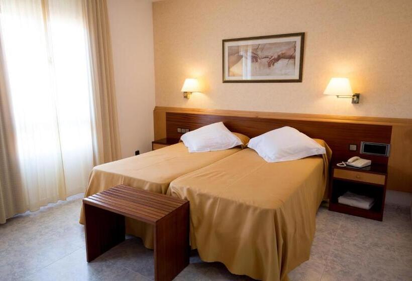 فندق Plaça