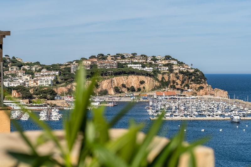 Montjoi by Brava Hoteles