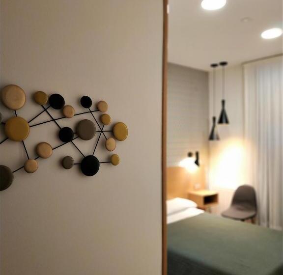 پانسیون Roquefer Bilbao Central Rooms