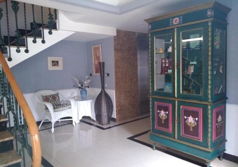 Hostel Pineda Playa
