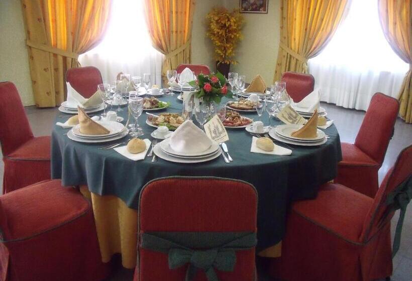 هتل Cruceiro Do Monte