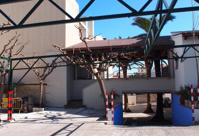 هتل Hostal Miryam
