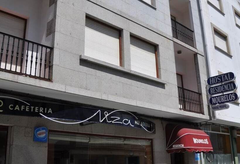 هتل Hostal Mourelos