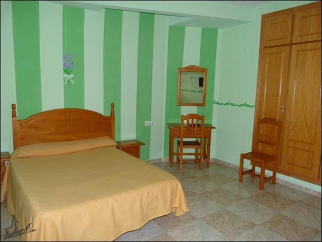فندق Hostal Vadillo