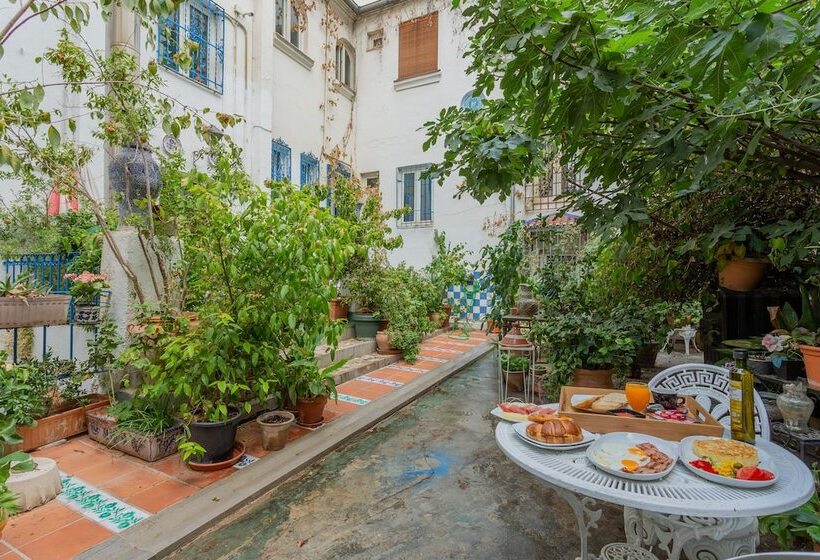 هتل Pensión Landazuri