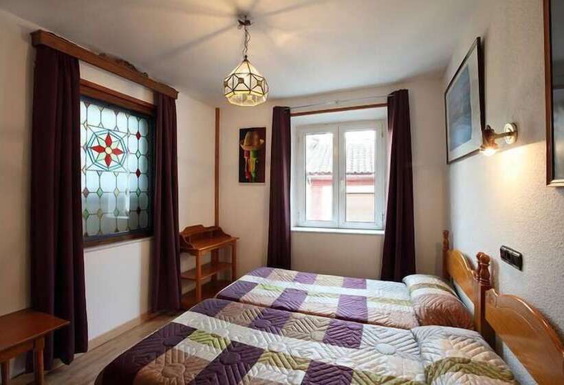 هتل Pensión Landazuri