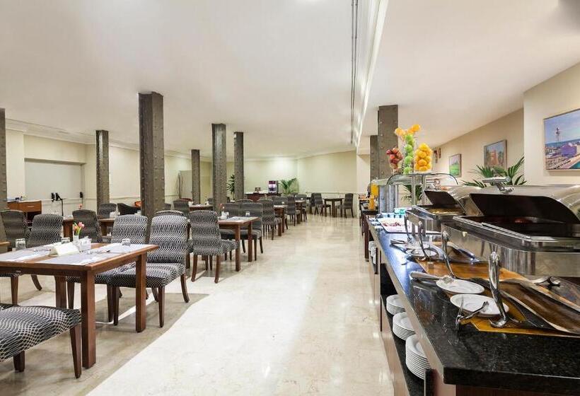 Отель Exe Laietana Palace