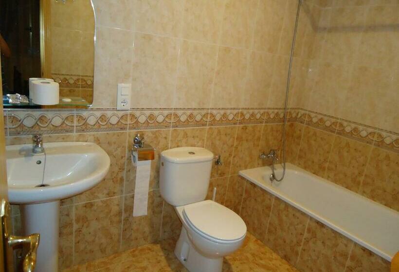 فندق Hostal Las Palomas