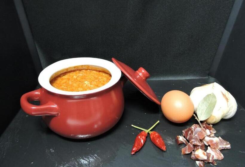 Hotel Hostal La Corte