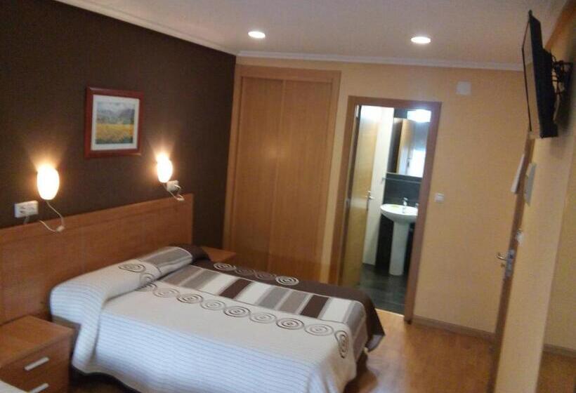 هتل Hostal Lido