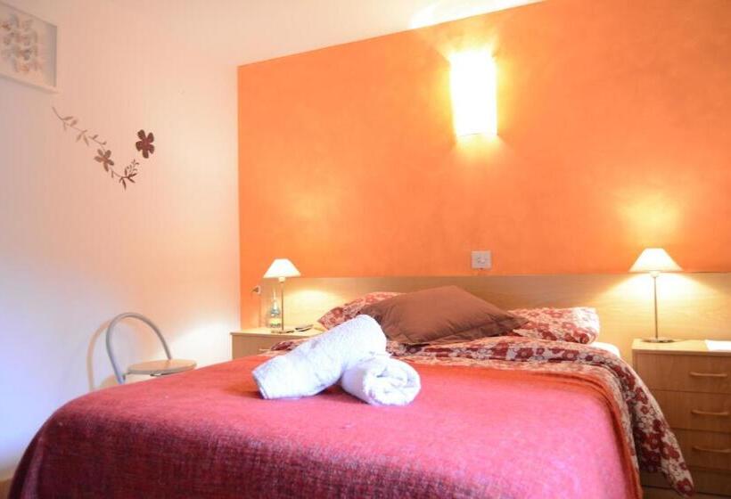 פנסיון Hostal La Cuineta De Cal Triuet