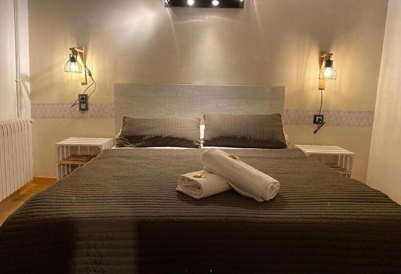 פנסיון Hostal La Cuineta De Cal Triuet
