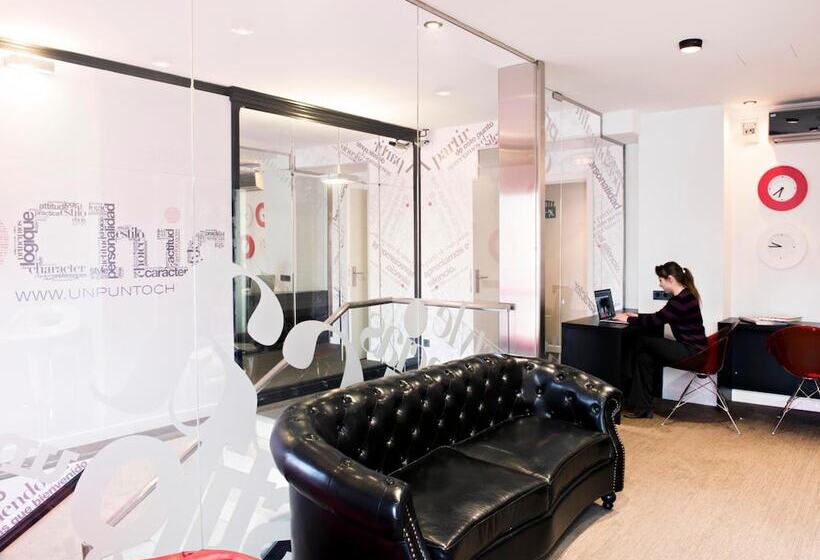 Hospedium Hostal Un Punto Chic