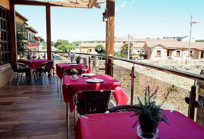 בית מלון כפרי Hostal Don Suero De Quiñones