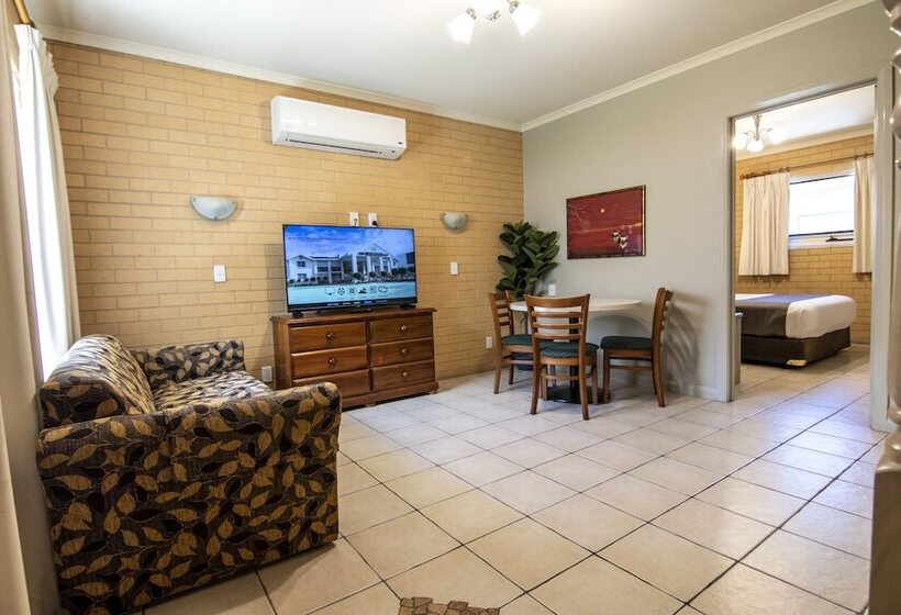 Albury Georgian Motel & Suites