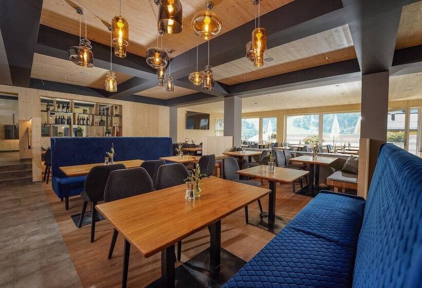 هتل Ferienalm Panorama Apartments