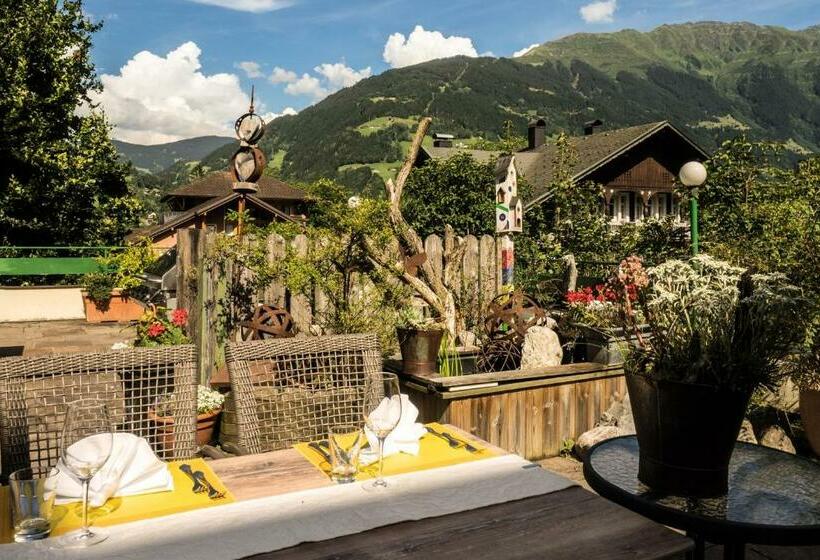 فندق Cresta Tschagguns  Montafon