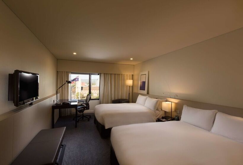 هتل Hilton Adelaide