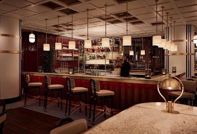 هتل Hilton Vienna Park