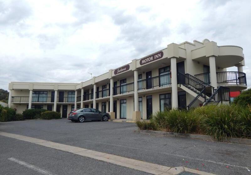 هتل Jacksons Motor Inn