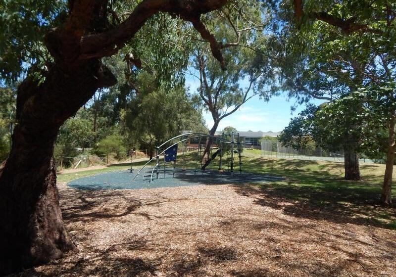 هتل Jacksons Motor Inn