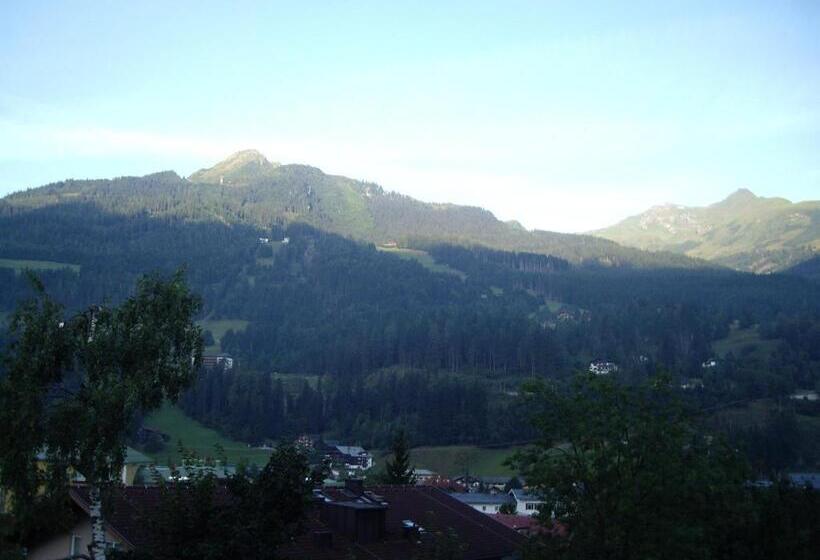 هتل Kur  Und Gästehaus Villa Anna