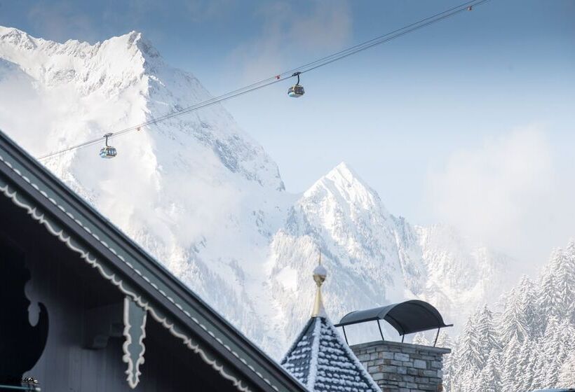 فندق Neuhaus Zillertal Resort