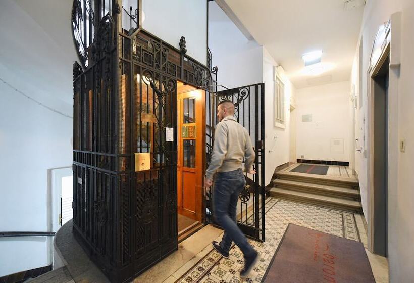 בית מלון כפרי Pension Baronesse