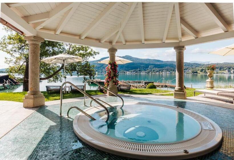 هتل Schloss Seefels