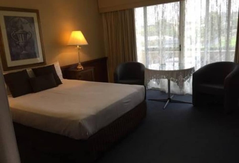 Clifton Motel & Grittleton Lodge