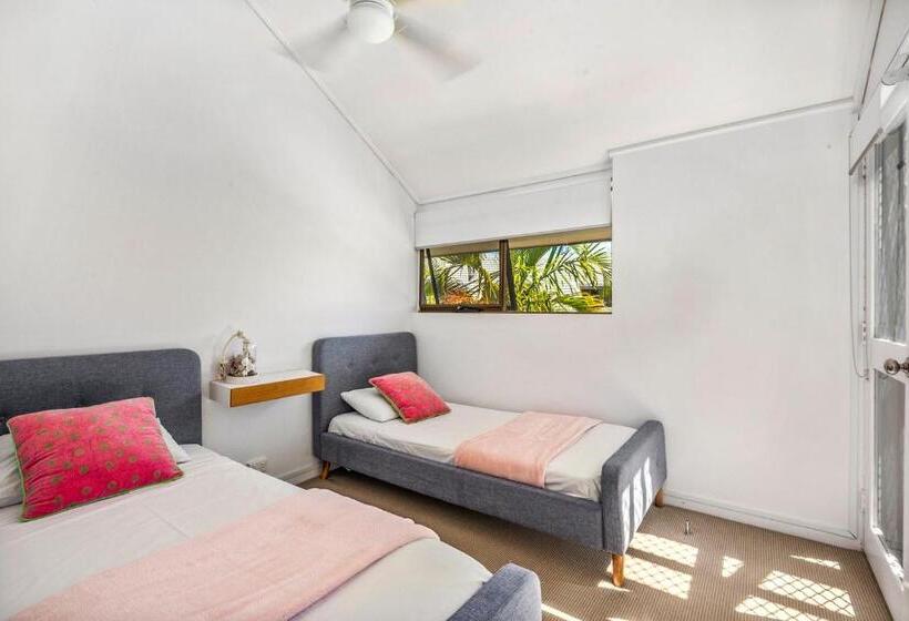 Glen Eden Beach Resort