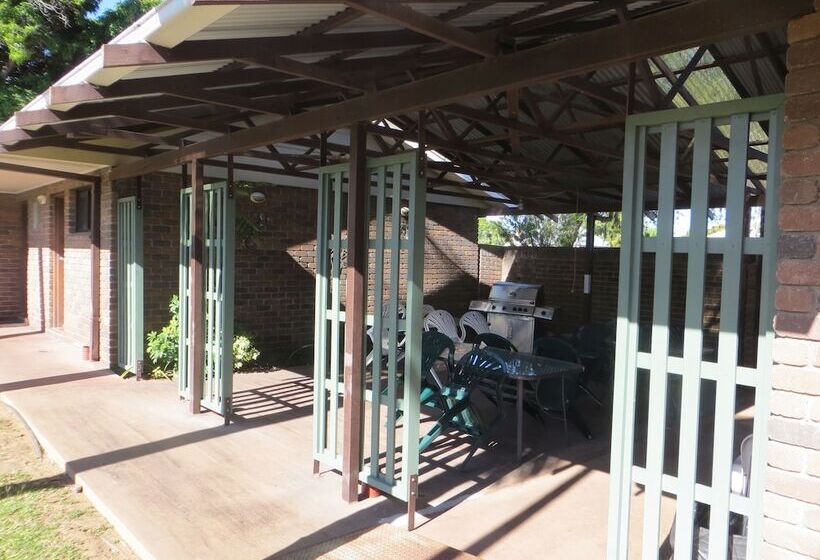 호텔 Cattleman's Rest Motor Inn