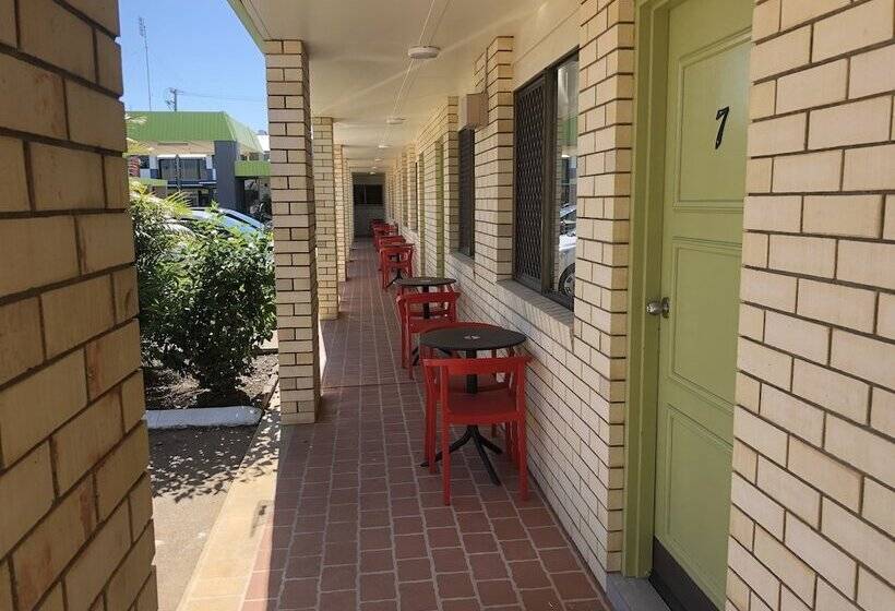 בית מלון כפרי Comfort Inn On Main Hervey Bay