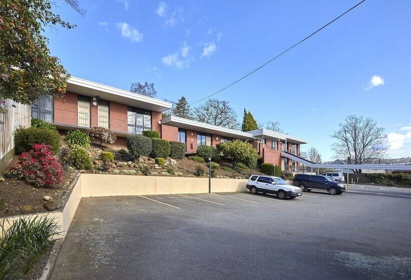 هتل Commodore Regent