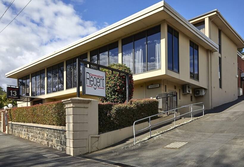 هتل Commodore Regent