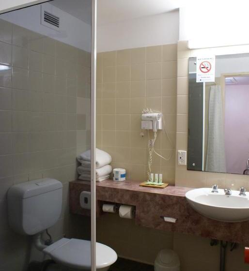 هتل Darwin Poinciana Inn