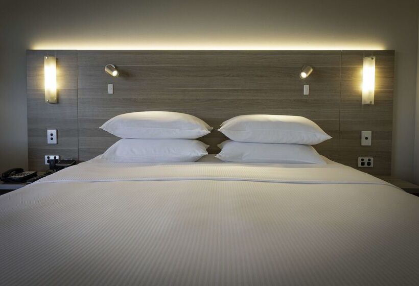 Doubletree By Hilton Hotel Cairns