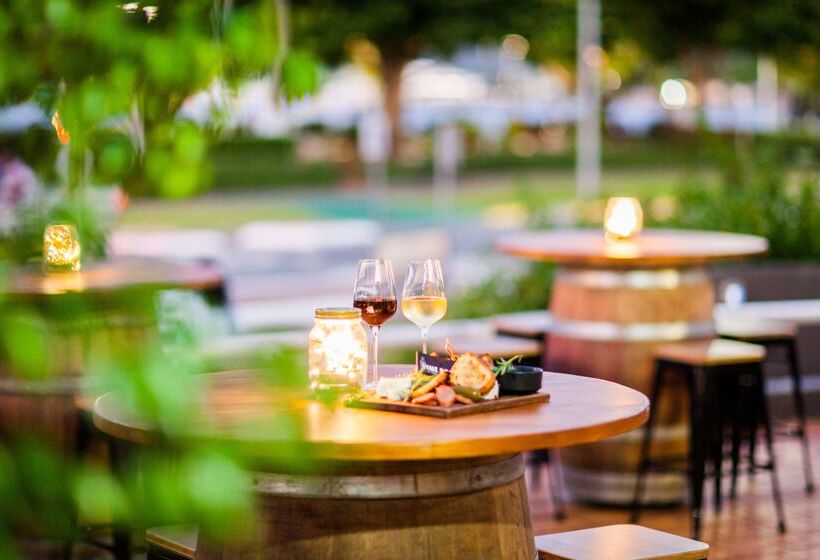 Doubletree By Hilton Hotel Cairns