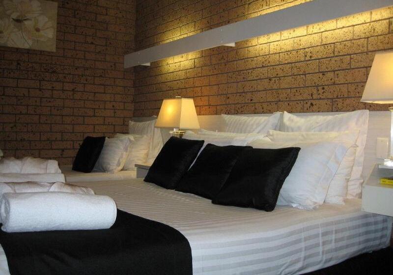 فندق Golden Harvest Motor Inn Moree