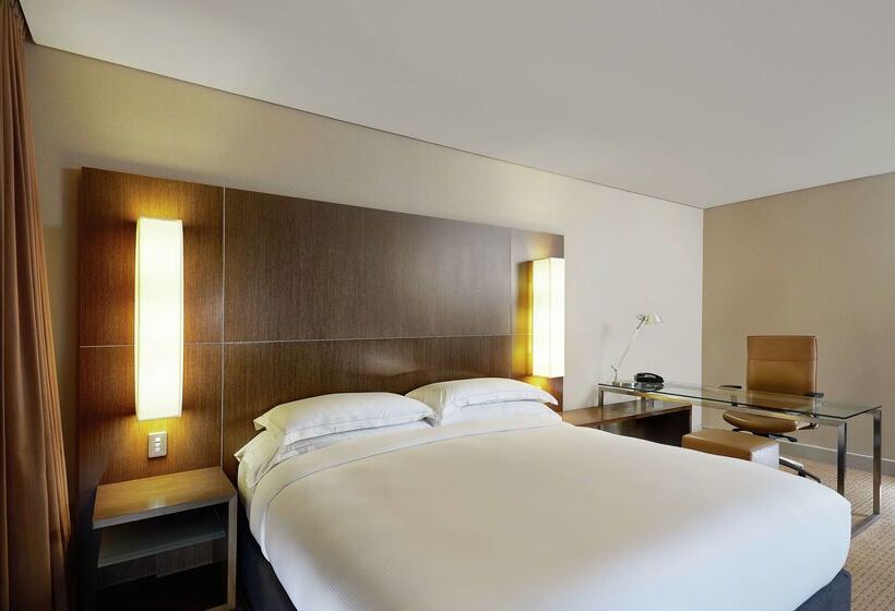 هتل Hilton Brisbane