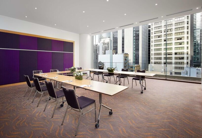 هتل Hilton Brisbane