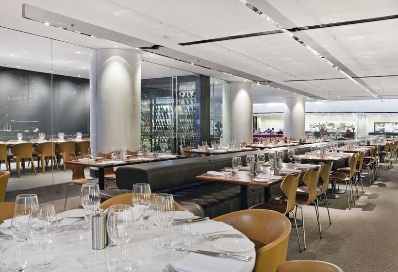 هتل Hilton Brisbane