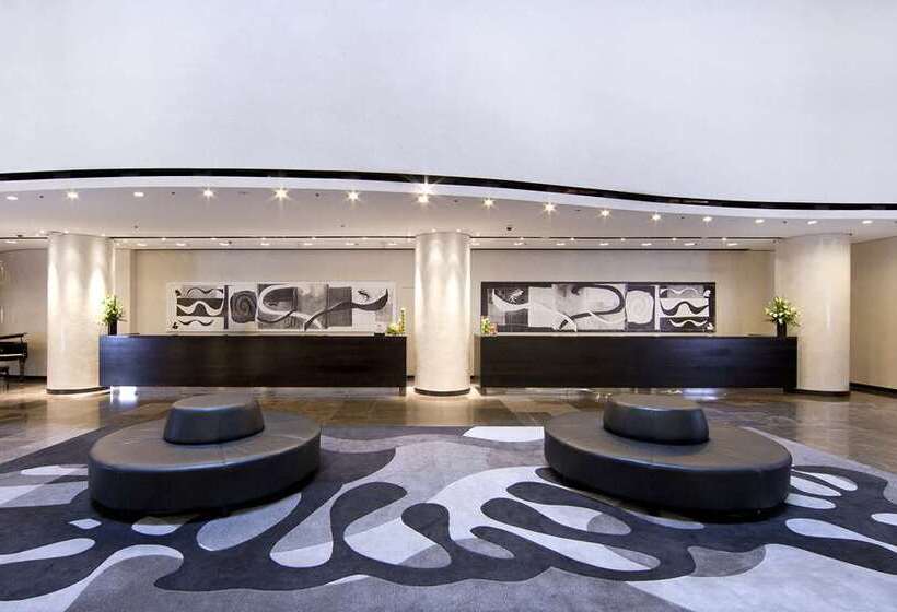 هتل Hilton Brisbane