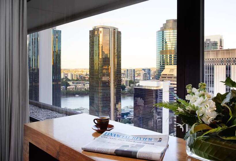 هتل Hilton Brisbane