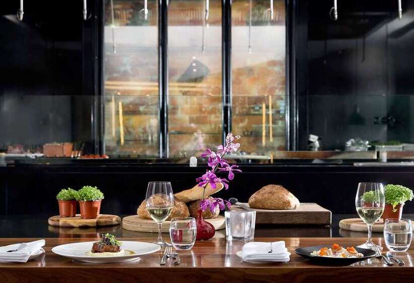 هتل Hilton Brisbane